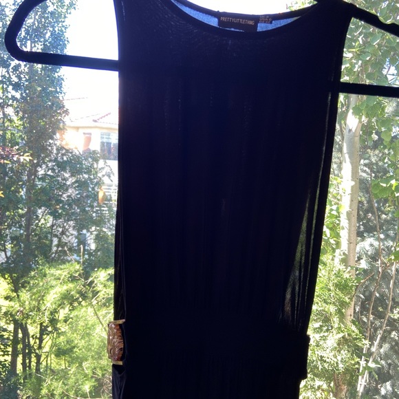 Pretty Little Thing Black Maxi Cut Out High Slit Gold Medallion Dress NWT Size 0 - Picture 13 of 16